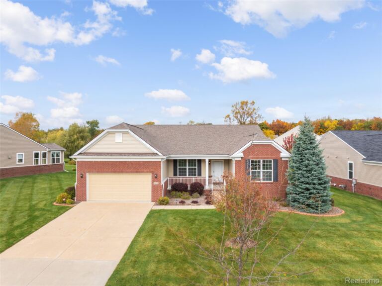 6309 Crystal Downs Dr, Grand Blanc Charter Township